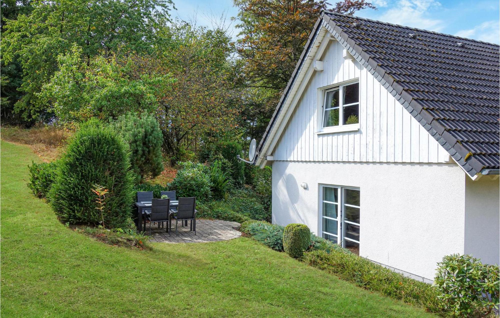 Gorgeous Home In Attendorn With Kitchen 外观 照片